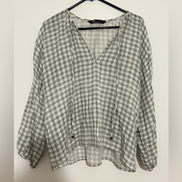 Tops - Zara gingham long sleeve top